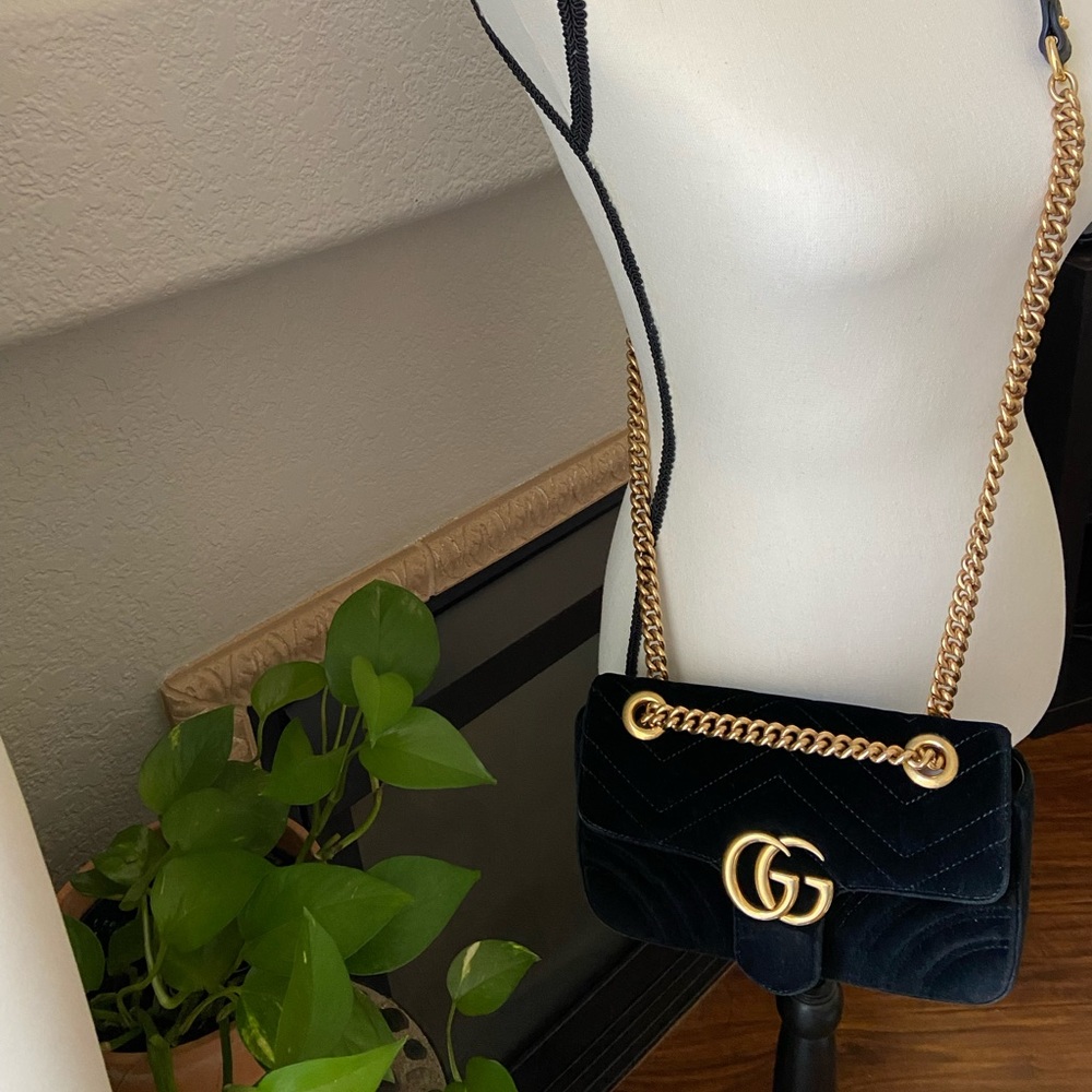 ✨GUCCI MARMONT VELVET SHOULDER BAG✨